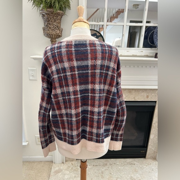 Banana Republic Plaid V-Neck Sweater - Picture 6 of 9